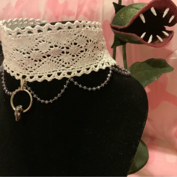 Crystal Eyes Skull choker necklace - Picture 3 of 4